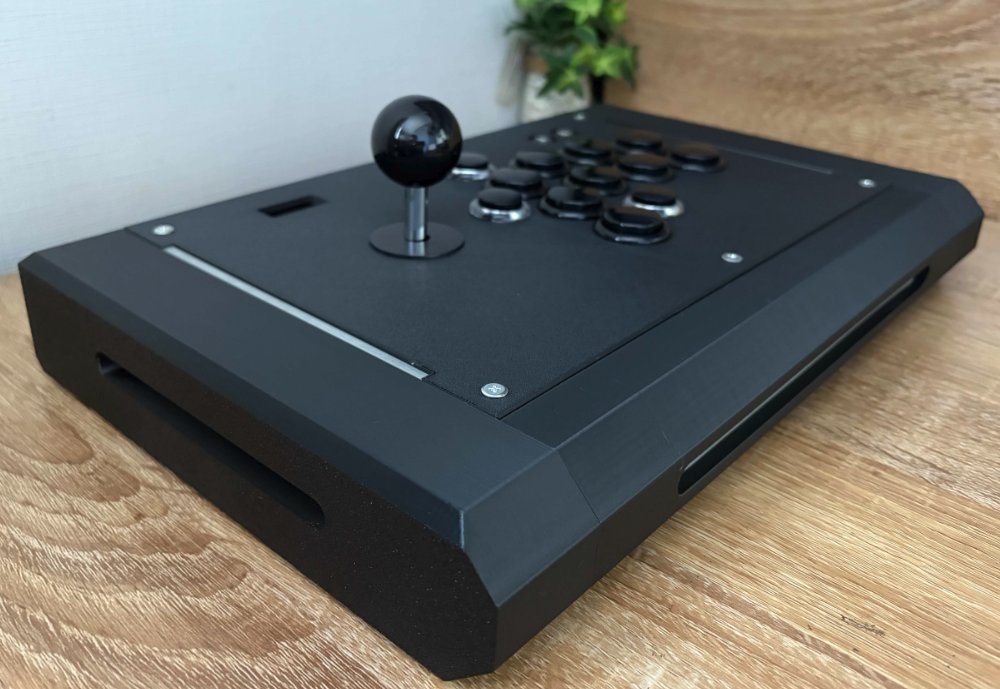 e32sanjo's tweet photo. ㊗️e32三条店OPEN記念キャンペーン㊗️
「LP-01」または「普通のアケコンDX」をプレゼントしちゃいます🤗
①@e32sanjoをフォロー    
②このツイートにいいね、リポスト💪
募集期間：8月12日〜8月25日
#eスポーツ
#プレゼントキャンペーン実施中 
#ストリートファイター6 
#アケコン https://t.co/m3Z7QKDLny