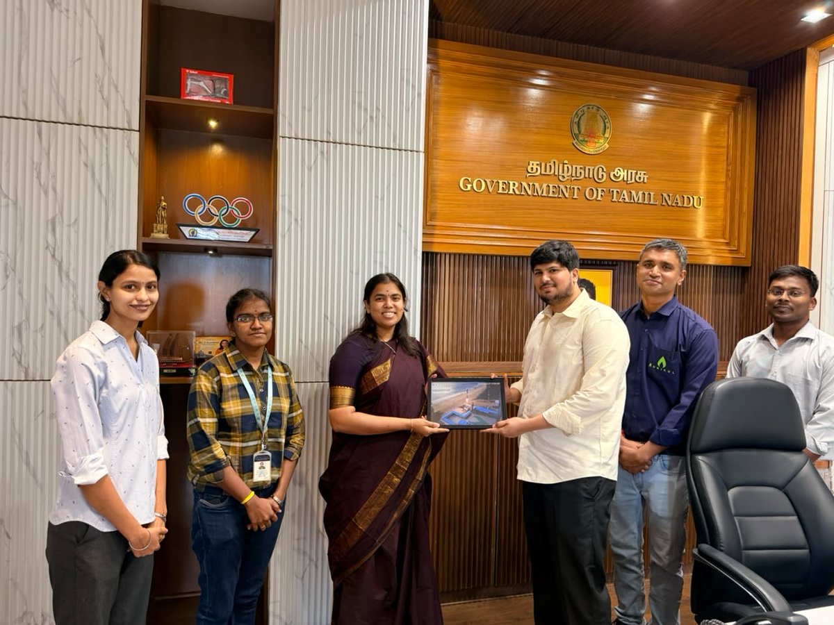 AgnikulCosmos's tweet photo. It was an honour for our cofounders to have met Honourable Minister of Industries, Investment Promotion & Commerce - TamilNadu, @Keerthana4VNR  with our young women leaders to discuss our expansion plans in Tamil Nadu. Her story is truly inspirational and it was humbling to interact with someone who is so down to earth while also having the vision and dreams to make Tamil Nadu a world class state.
@srinathr155 @moin_spm @satchakra_iitm 
@TIDCO_1965 @Guidance_TN @iitmadras @iitmrp @IITMIC @TheStartupTN @SIPCOTTN