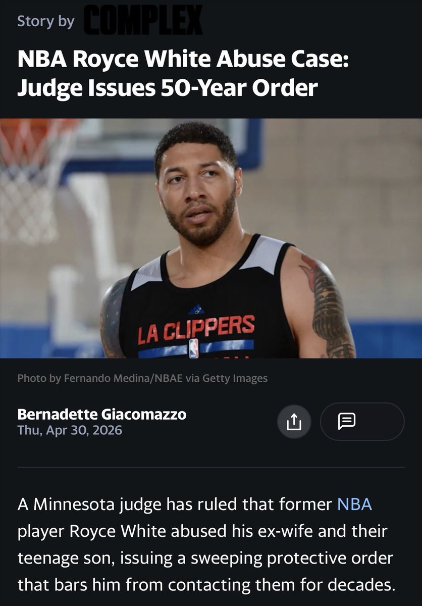 NotAnNBAFan's tweet photo. @lucky__7_ @TyLawson3 What’s worse, $34 or beating the shit out of your wife and son https://t.co/qNVFICL4h2