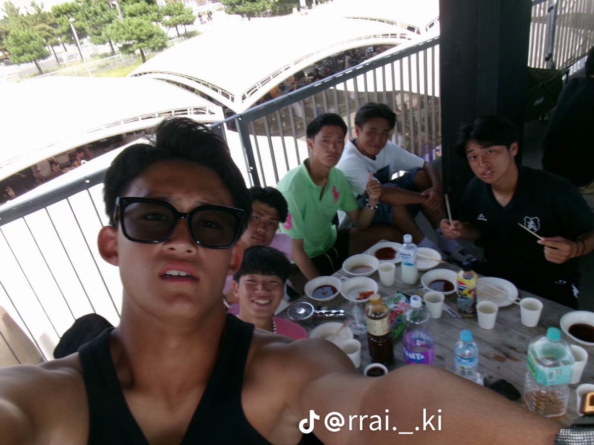 M07214545315's tweet photo. サッカー部⚽️
サッカーとか野��部ってすぐ脱いでるイメージしかない💕 https://t.co/6nSsTVYJT7