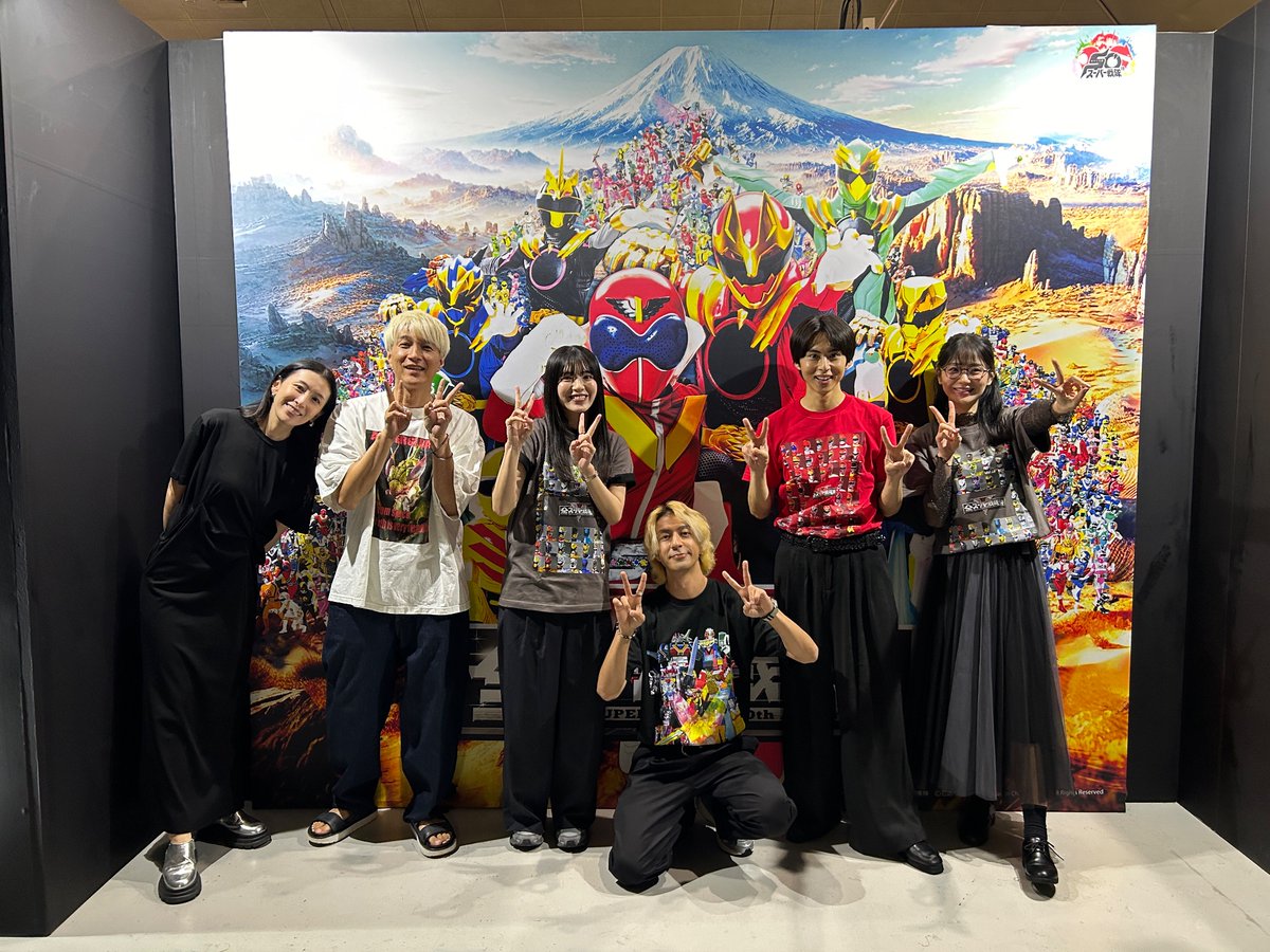 sentai50th_ten's tweet photo. #全スーパー戦隊展  大阪会場

『真夏のスーパー戦隊レジェンド 6 NIGHT’s!』
キングオージャーNIGHT👑

ご来場いただきありがとうございました！

引き続き全スーパー戦隊展も
9/27(日)まで開催中！
https://t.co/0XLalExY9D https://t.co/iiY2BGORX9