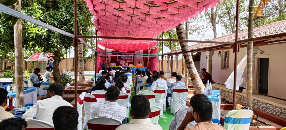 skyec_official's tweet photo. SkyEc successfully attended a Doctors and Paravets Meeting in Chintamani, Karnataka.

We thank all the participants for their active participation and support.

#skyec #doctorsmeeting #paravet #chintamani #karnataka #animalhealth #veterinarycare #vetcommunity https://t.co/Fg6Ku0yCAj