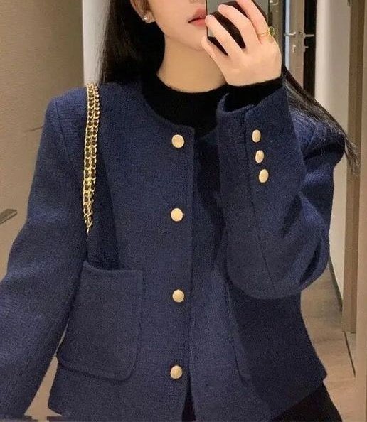 pingkymoon's tweet photo. elegant blazers for every occasion

a thread https://t.co/JVxJw15pp3