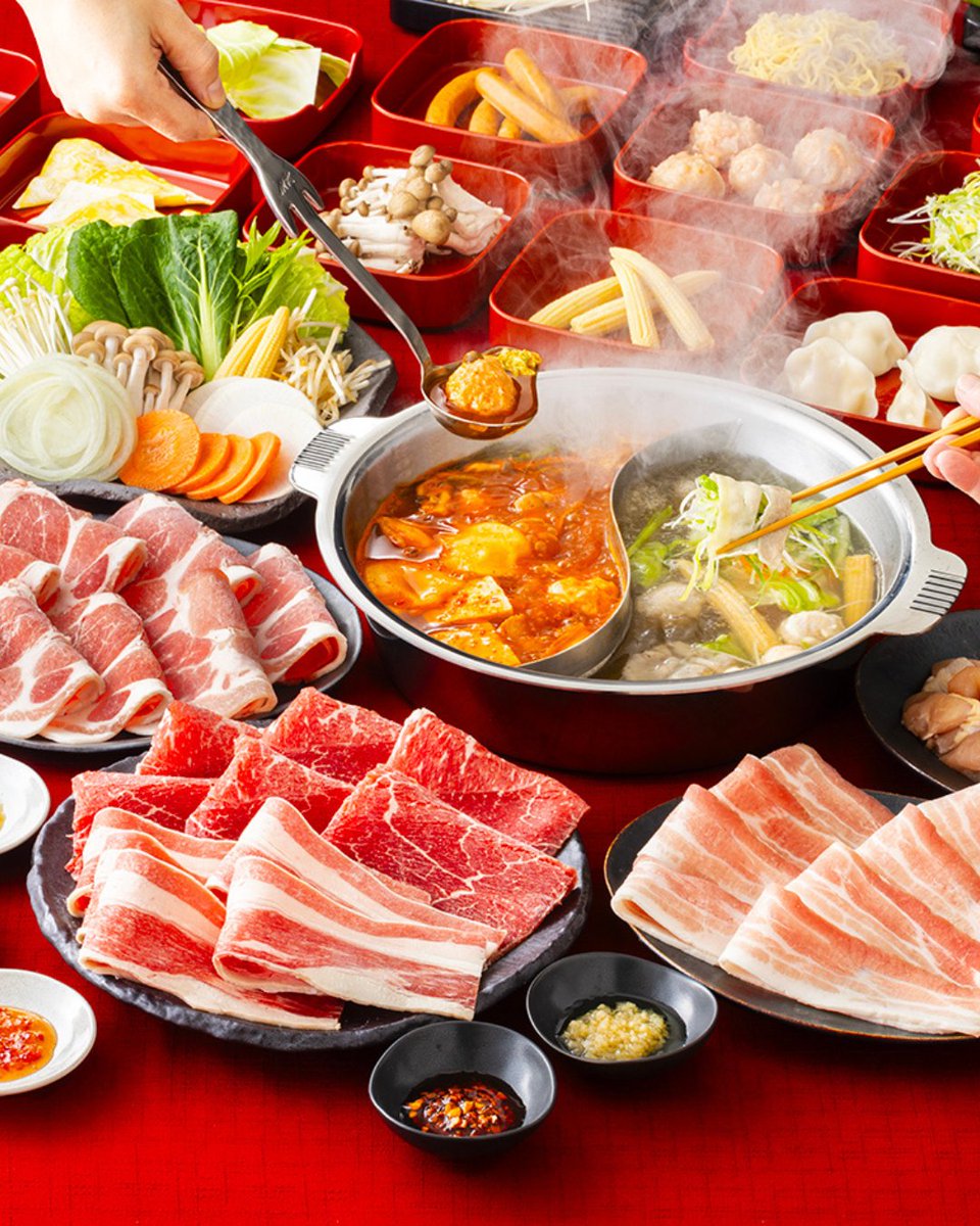 mkrestaurant_jp's tweet photo. 今日は何を食べる？🤔
 
みんなで囲むしゃぶしゃぶ。
熱々の飲茶。
豊富な具材と選べる楽しさ。
 
お腹も心も満たされるひとときをMKレストランで🥢✨
 
#MKレストラン #MKrestaurant
#しゃぶしゃぶ #飲茶
#食べ放題 #ランチ
#ディナー #外食
#グルメ #鍋 https://t.co/OdrXDBJi7W