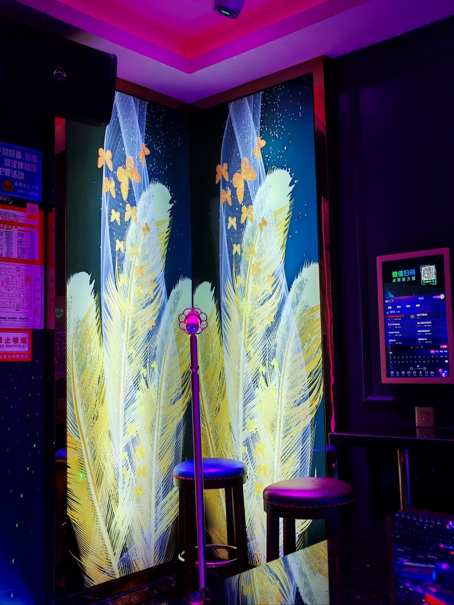 connorelms1's tweet photo. Weekend glow-up = singing my heart out at KTV with the crew  No sleep till we nail that group harmony! https://t.co/x7ifqAKTTG