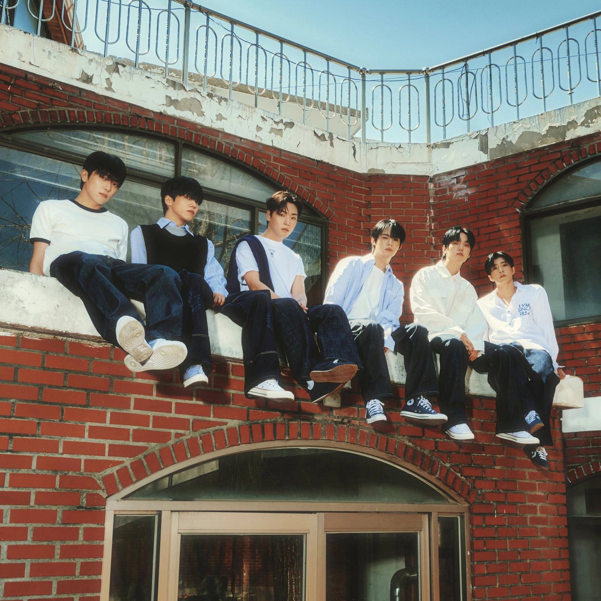 koreansales_twt's tweet photo. 🇰🇷 Best-selling Groups Debuted in 2017 (until August 8th, 2026)

1. #THEBOYZ — 7,028,684 copies sold
2. #WannaOne — 3,624,584 copies sold
3. #Dreamcatcher — 1,278,406 copies sold
4. #ONF — 1,122,287 copies sold
5. #GoldenChild — 798,088 copies sold
6. #NUEST_W — 750,379 copies sold
7. #ACE — 360,588 copies sold
8. #JBJ — 324,068 copies sold
9. #WekiMeki — 180,076 copies sold
10. #MXM — 143,497 copies sold