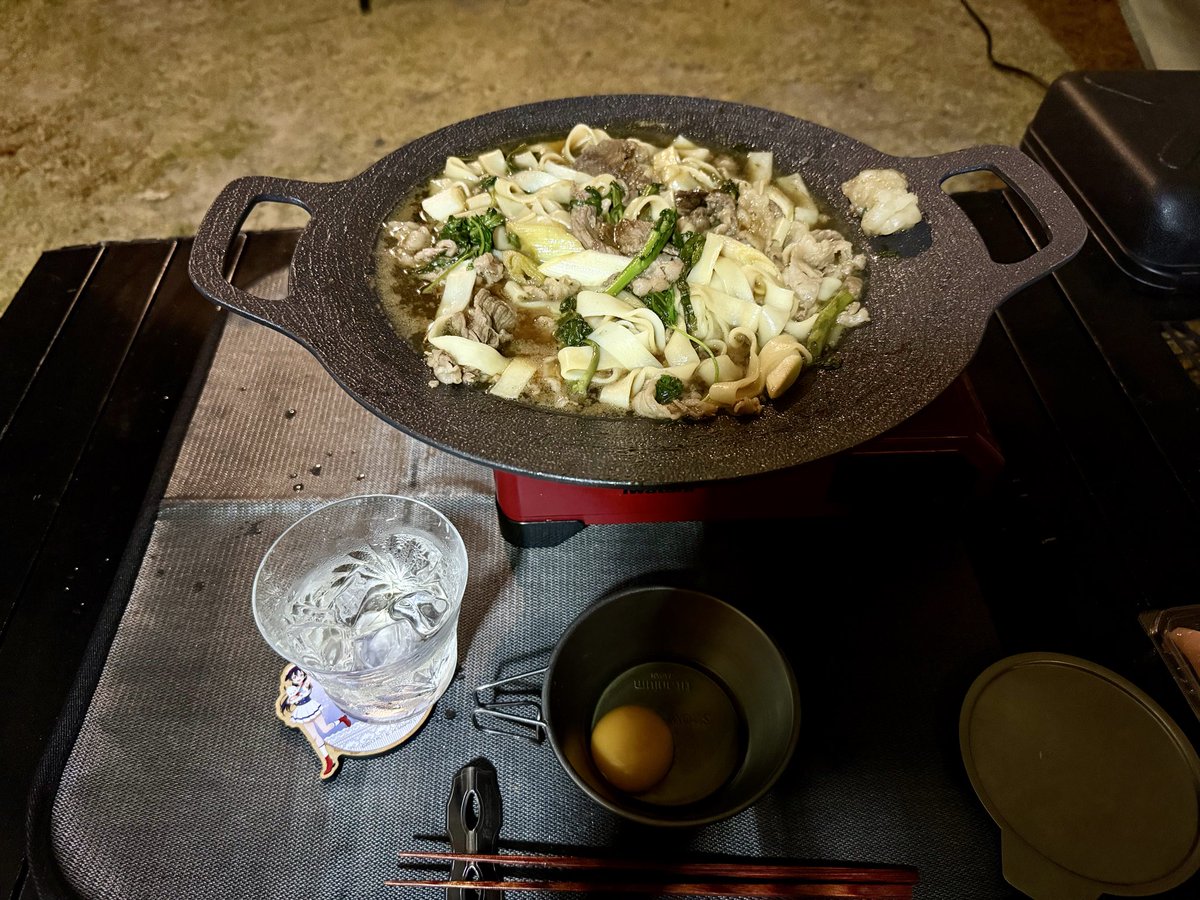 rabona13's tweet photo. 今回も上の子の学校イベントで三重に😆
昼ぐらいからすき焼きして見終わってから締めのきしめん👌
食べ過ぎた感はあるw https://t.co/Rl7xqjiegJ