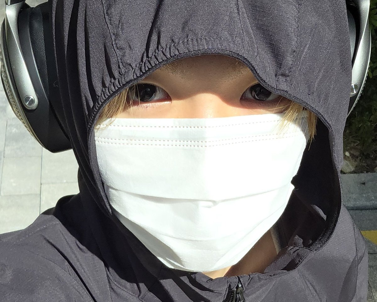 chocoddo's tweet photo. 차카니눈이 너무 귀여움 https://t.co/gz02mgG2NY