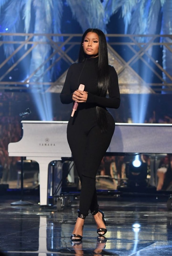 radio_nicki's tweet photo. https://t.co/wfbnIb1dlL