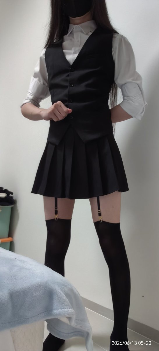 guloratl's tweet photo. 日常服装~ https://t.co/5rWt8cewjL