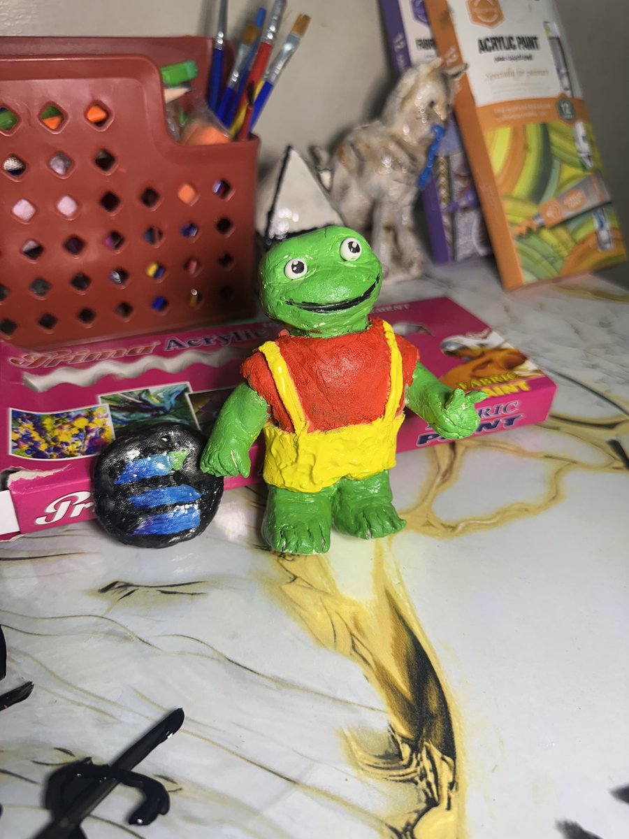 AhmerOfficial1's tweet photo. My original clay art submission I spent 4 hours creating this $TOAD CLAY PLUSHY I hope you guys liked it #TOAD @eltoadpepe thanks for opportunity @slingoorio @mdudas #toadarmy https://t.co/LAbbMQvCKT