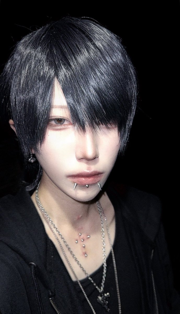 e__ve627's tweet photo. 外カメって盛れる https://t.co/7Ai81a9nAx