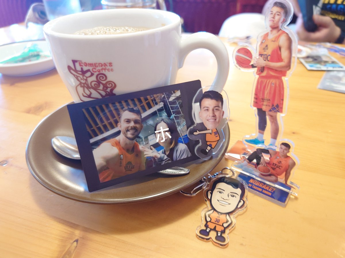 katohope_404's tweet photo. AB移籍おめでとう!!
feat.誰と一緒にいたかすぐバレる写真 https://t.co/Ge8EeAIH9F