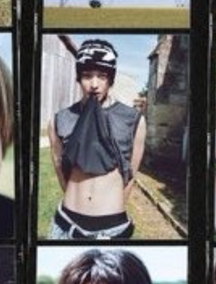 rikuri3ham's tweet photo. 아니리쿠뭐해? https://t.co/Q4PhYhLjCv