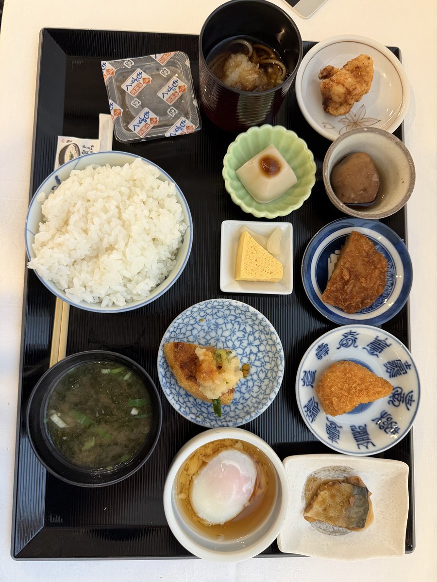mitsu_6123's tweet photo. 朝から食べ過ぎてお昼は、プロテインバーで済ませた笑 https://t.co/7r5OjKnZr5