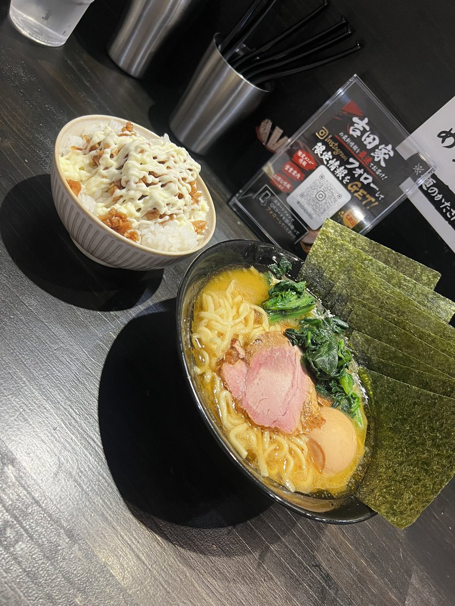 ryslks's tweet photo. 早死三段活用に無限ニンニクを合わせる死に急ぎランチ。
めちゃくちゃおいしくなっててびっくり。 https://t.co/mTZP42kXoQ