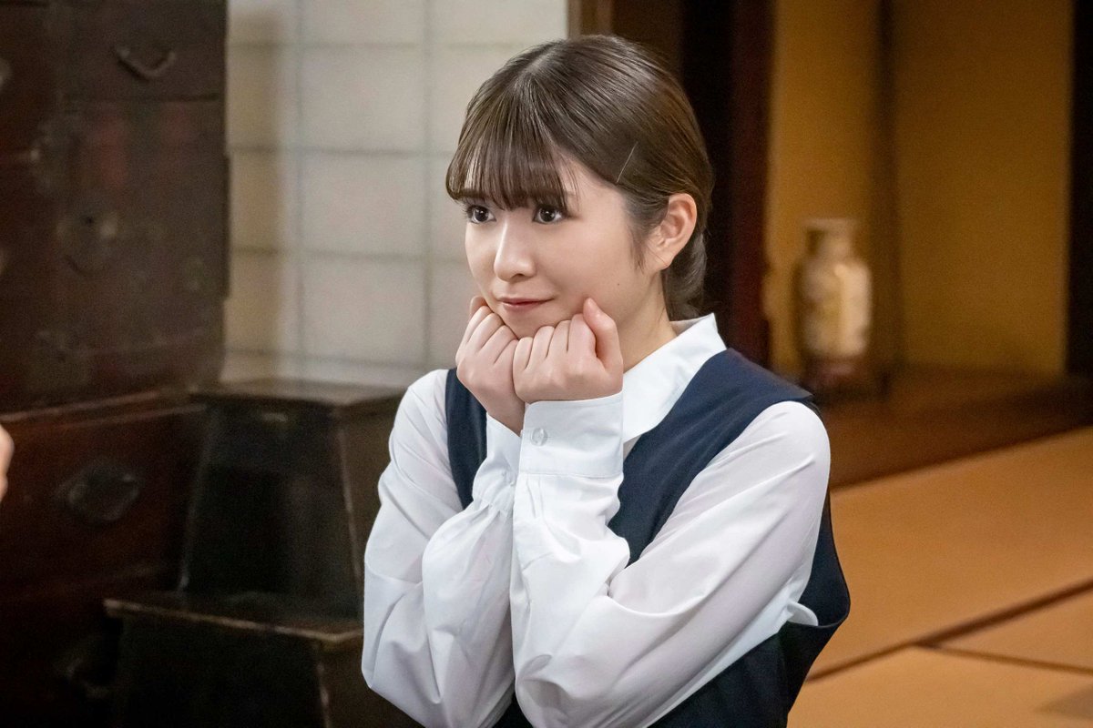 oricon's tweet photo. 『波うららかに、めおと日和』続編
芳根京子＆本田響矢“江端夫婦”新ビジュアル
⠀
⛴️主要キャスト10人も続投決定
https://t.co/67RaEVWc25
⠀
ぎゅっと結ばれた手、寄り添う後ろ姿…一年を経てより絆を深めた2人が帰ってくる https://t.co/v1FlGvHYXp