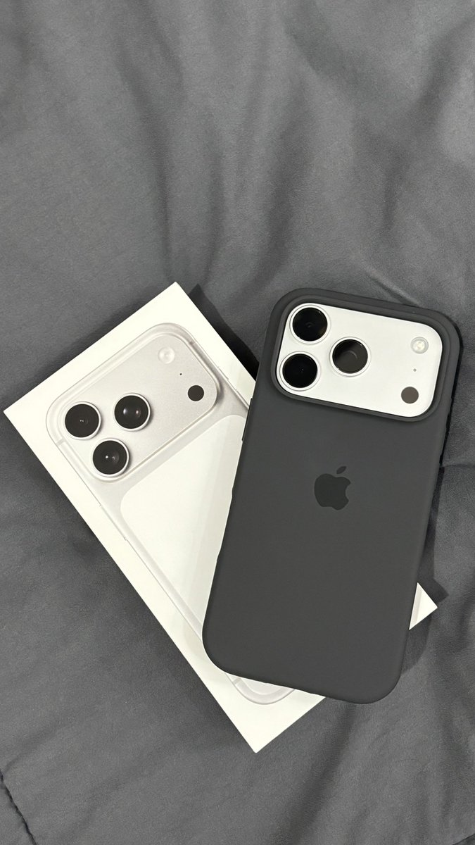 natdonatgula's tweet photo. Buat pelakor  yg gatau ini namanya di nikahin ya mbak CHRISTINA AYU WIBISONO Dpt kado lahiran iphone terbaru, ulang tahun dikasih motor keluaran terbaru dan emas dari SUAMI SAH😙
bukan cuma dikasih 250rb udah ngangkang sm suami orang https://t.co/wmEiKStwqk