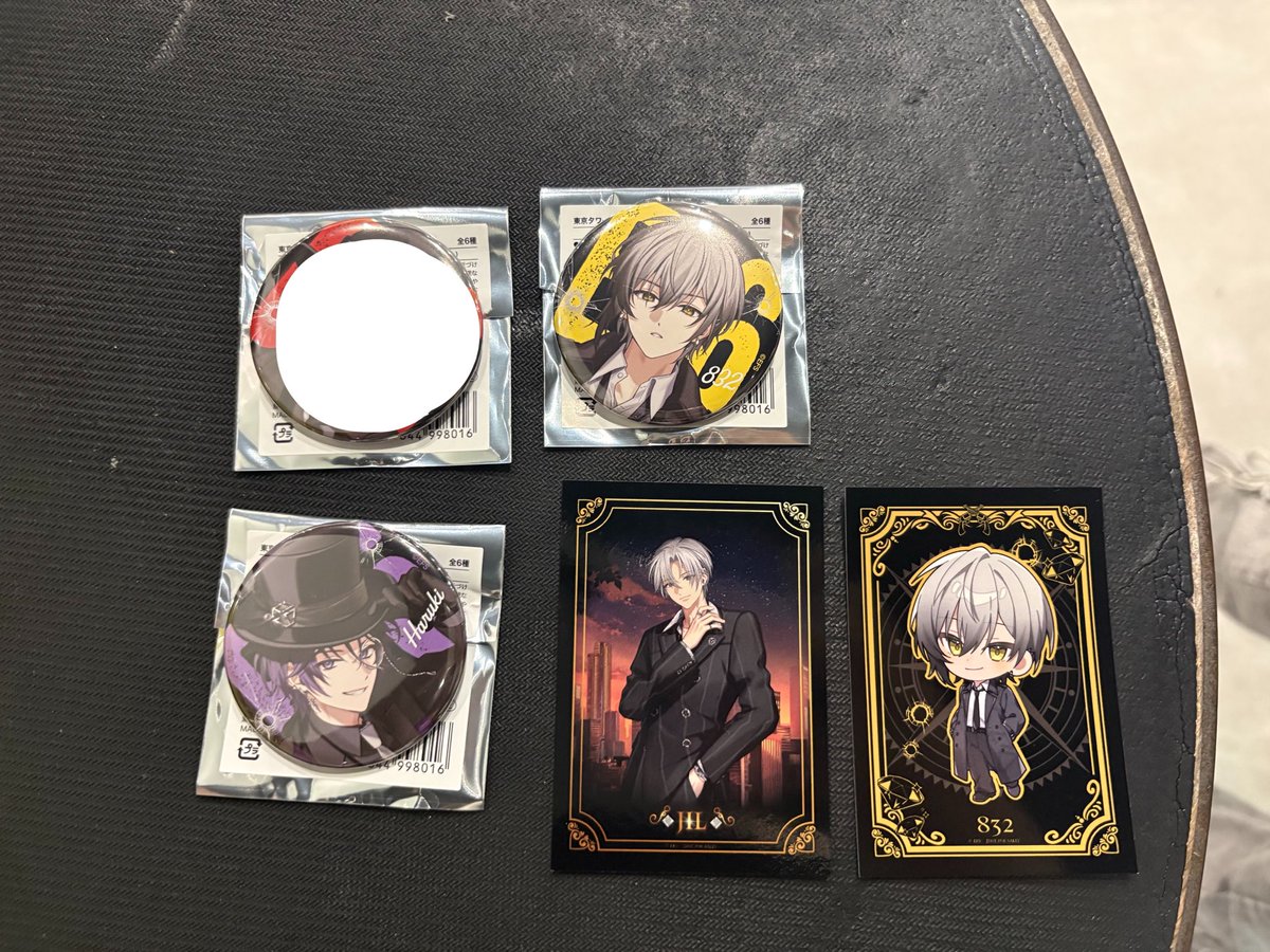 i_nyan_'s tweet photo. EL6 東京タワー グッズ 特典 交換

【譲】缶バッジ💛💜 購入特典💛🤍
【求】❤️

SAVE東京手渡し又は郵送
❤️であれば異種交換可能です。お心当たりのある方はリプライにてご連絡宜しくお願い致します。

#EL6グッズ交換
#EL6交換 https://t.co/QzfEXU4fnr