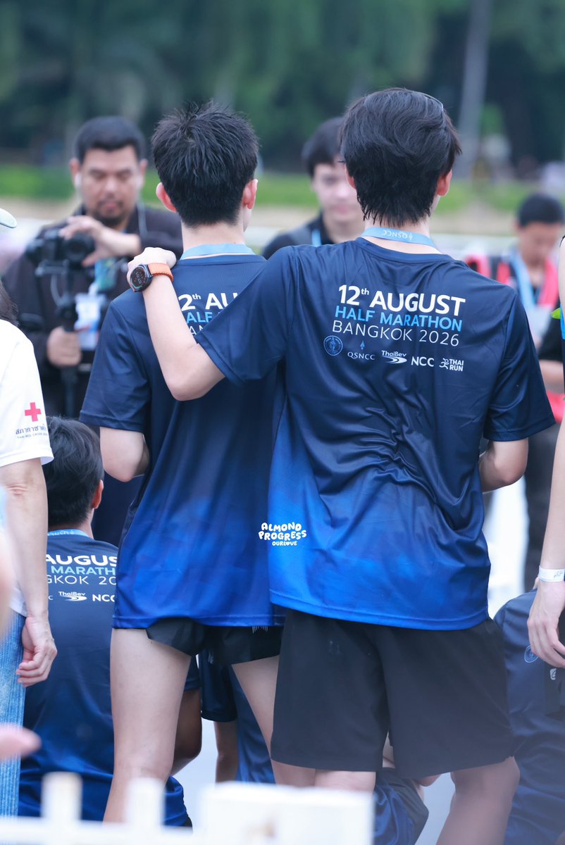 almondphun's tweet photo. the difference of their shorts 😖 https://t.co/uOyOCdyBIz