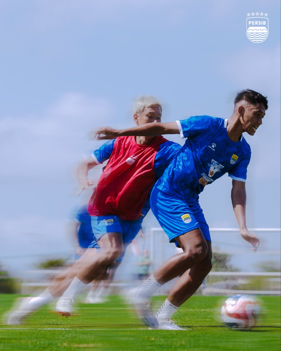 persib's tweet photo. Hari pertama #PERSIB menjalni pemusatan latihan di Bali. Danijel Loncar sudah bergabung bersama tim untuk mempersiapkan kekuatan menjelang musim kompetisi 2026/27.

Selama satu pekan, Pangeran Biru dijadwalkan akan berlatih di Bali dan menjalani beberapa pertandingan uji coba💪 https://t.co/gSysAQlVwo