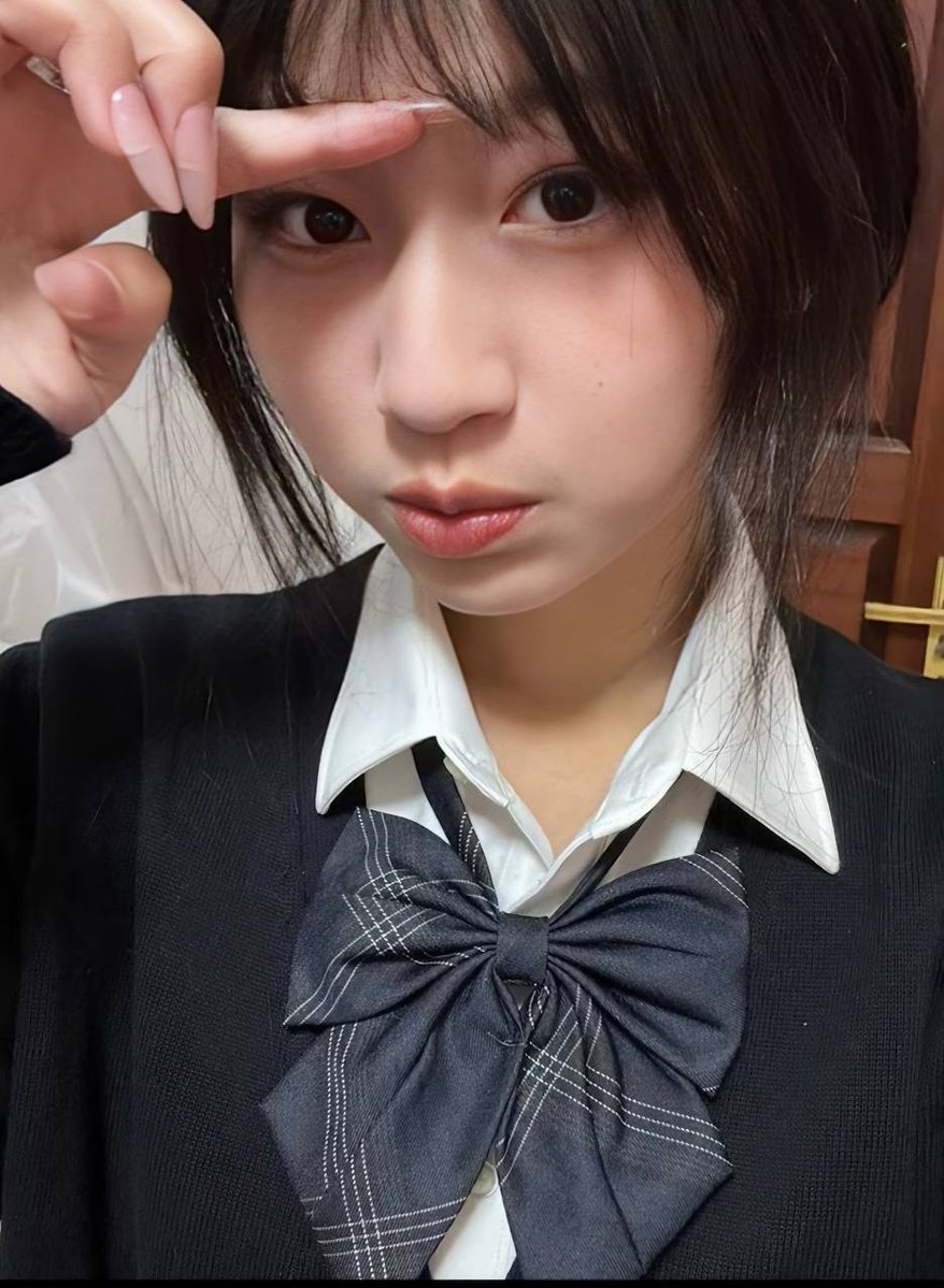 ElizabethB20652's tweet photo. 高三学妹刚过18岁成人礼齐刘海 颜值中上 童颜巨乳 超级可爱 胸型是我这辈子见过最美的 特别是女上摇的时候 有一瞬间这辈子死在她身上也值了的冲动

免费预览群🔗 https://t.co/XfmFBIGjrg

完整版视频电报群已更新

@Sentoyun
 @Sentodan
 @Sentofen
 @Sentohua https://t.co/naabtLWdnK