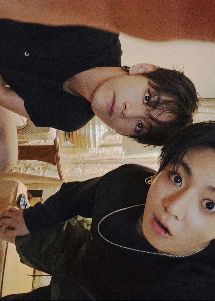tktk123V's tweet photo. 국뷔가 다시 같이 라이브하는 날이 오다니😭 
오늘은 진짜 기념일이다…

#kv #taekook #국뷔 https://t.co/JqrLxGksb9