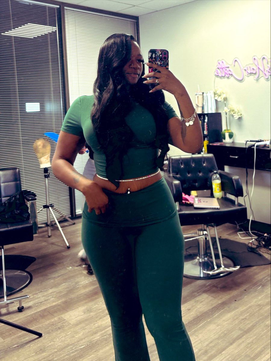 itsjairanaee's tweet photo. birthday girl 💎♌️ https://t.co/tUgVo8QpOn