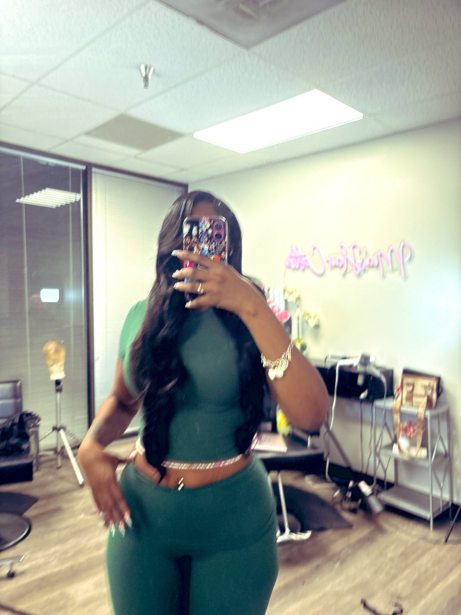 itsjairanaee's tweet photo. birthday girl 💎♌️ https://t.co/tUgVo8QpOn