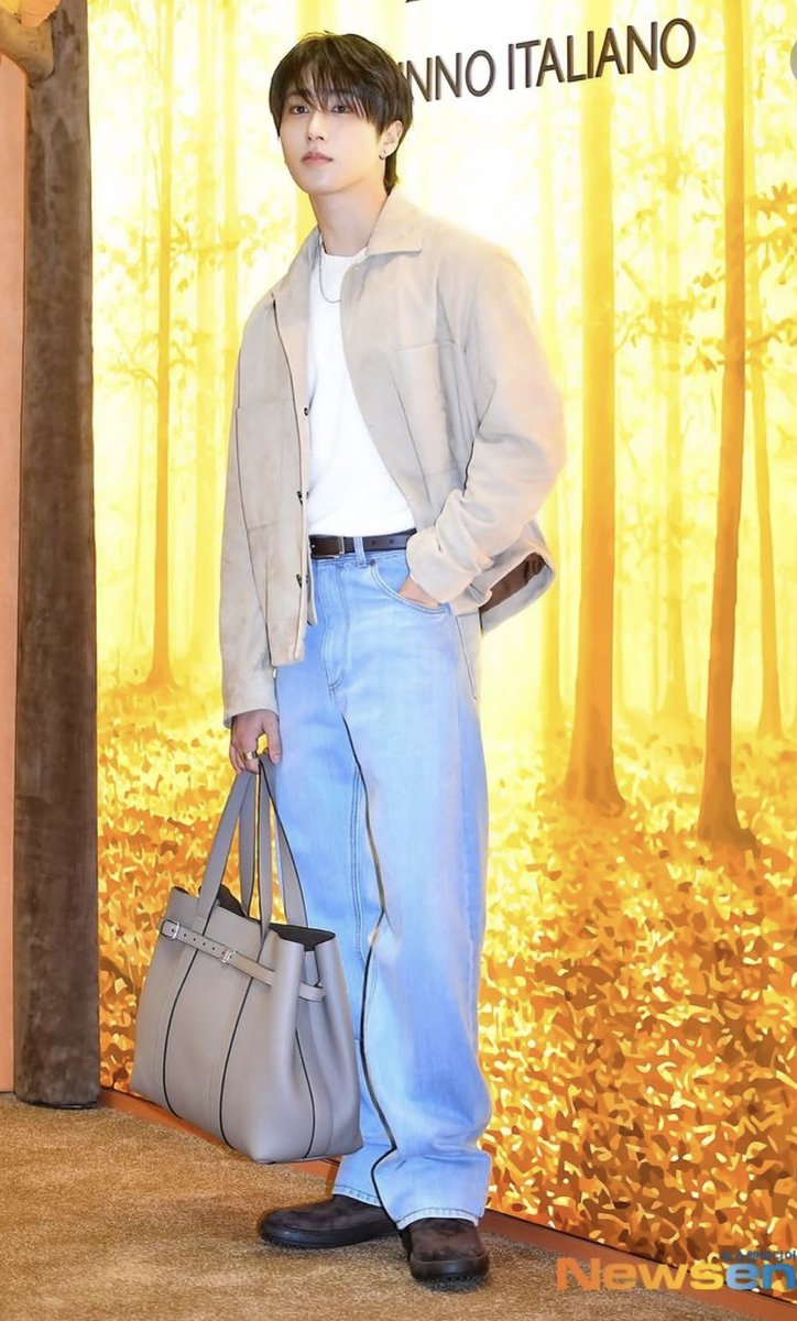 OuyouyouyG7's tweet photo. เจ้าแก้มอุ๋ง ที่ TODs Korea วันนี้ งืออ ตัดผมแย้วววว แต่ลุคนี้ หล่อคลีน น่ารักเหมือนเดิม เก่งมากเลยคับ คนเก่ง 💗💗🥳🥳 #HANxTODS #Hanjisung #Hannie ภูมิใจในตัวนุ้งฮันที่สู๊ดด https://t.co/aSzPNOj3UO