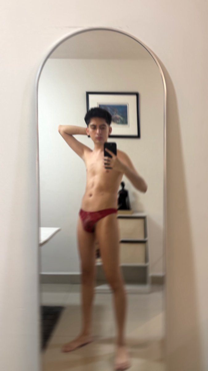 miuchitooo's tweet photo. ¿me veo bien en tanga? https://t.co/MvaYRG5SNh