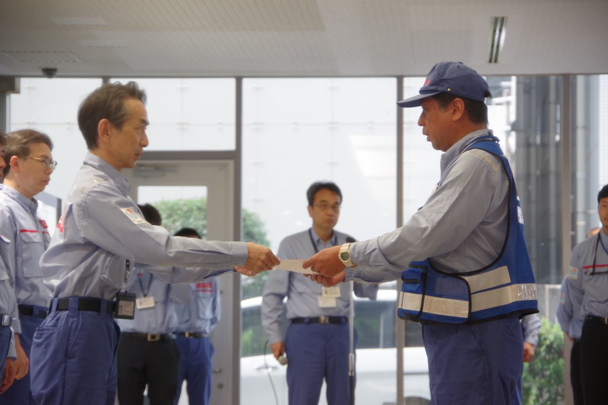mlit_Kyushu's tweet photo. 【熊本被災地へTEC-FORCEを追加派遣】
#令和8年熊本地震 の被災地支援のため、#TECFORCE隊員 6名を追加派遣しました。
引き続き自治体からの情報収集や支援ニーズの把握を積極的に行い、きめ細やかな支援活動へとつなげてまいります。
#熊本県庁 #八代市 #宇城市 #氷川町 #九州地方整備局 #リエゾン https://t.co/8dY76J8CQG