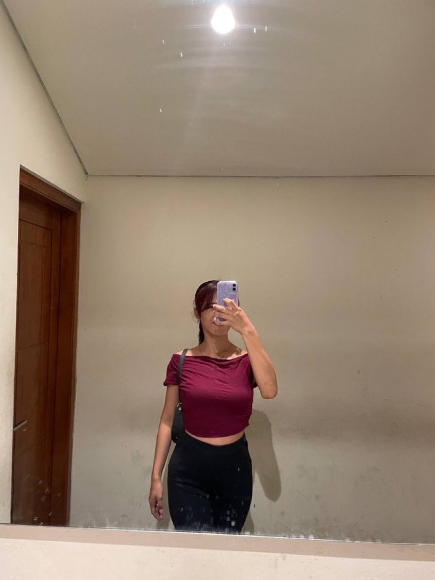 Whypost69's tweet photo. Why! F,2*, yogyakarta / pgiii! lgi cari tmn ngobrol nih buat nemenin ngopi, yuk lets moots or drop komen yaa! https://t.co/gQQUyrjjqK