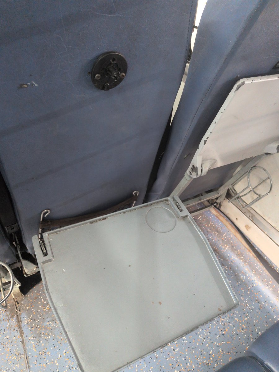 akashkagarwal's tweet photo. Taj express delhi to agra. Coach D5-44. Seat tray lock broken. Paid for uncomfortable journey with this broken tray popping into my face. https://t.co/UVpfs9375Z