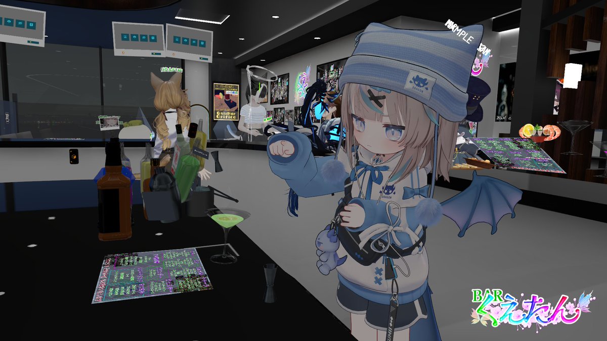 manbaga87's tweet photo. #くえたんVRC　今日もPCVR来店カクテルでブルームーン注文してフレンドさんと遊んでまったりしたよ　アフターでカクテルギミックでいろんなカクテルいっぱい作って遊んだよ　ブルームーンとブルーマンデーがあるのはくえたんだけあるみたいだねばねすさんはなかった https://t.co/HfWkv6A3At