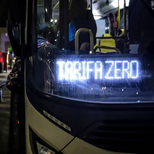 republiqueBRA's tweet photo. 🚍 0️⃣ Campanha de Lula DESISTE de incluir a tarifa zero no transporte público entre as propostas de seu plano de governo. https://t.co/KBfxYJCZJU