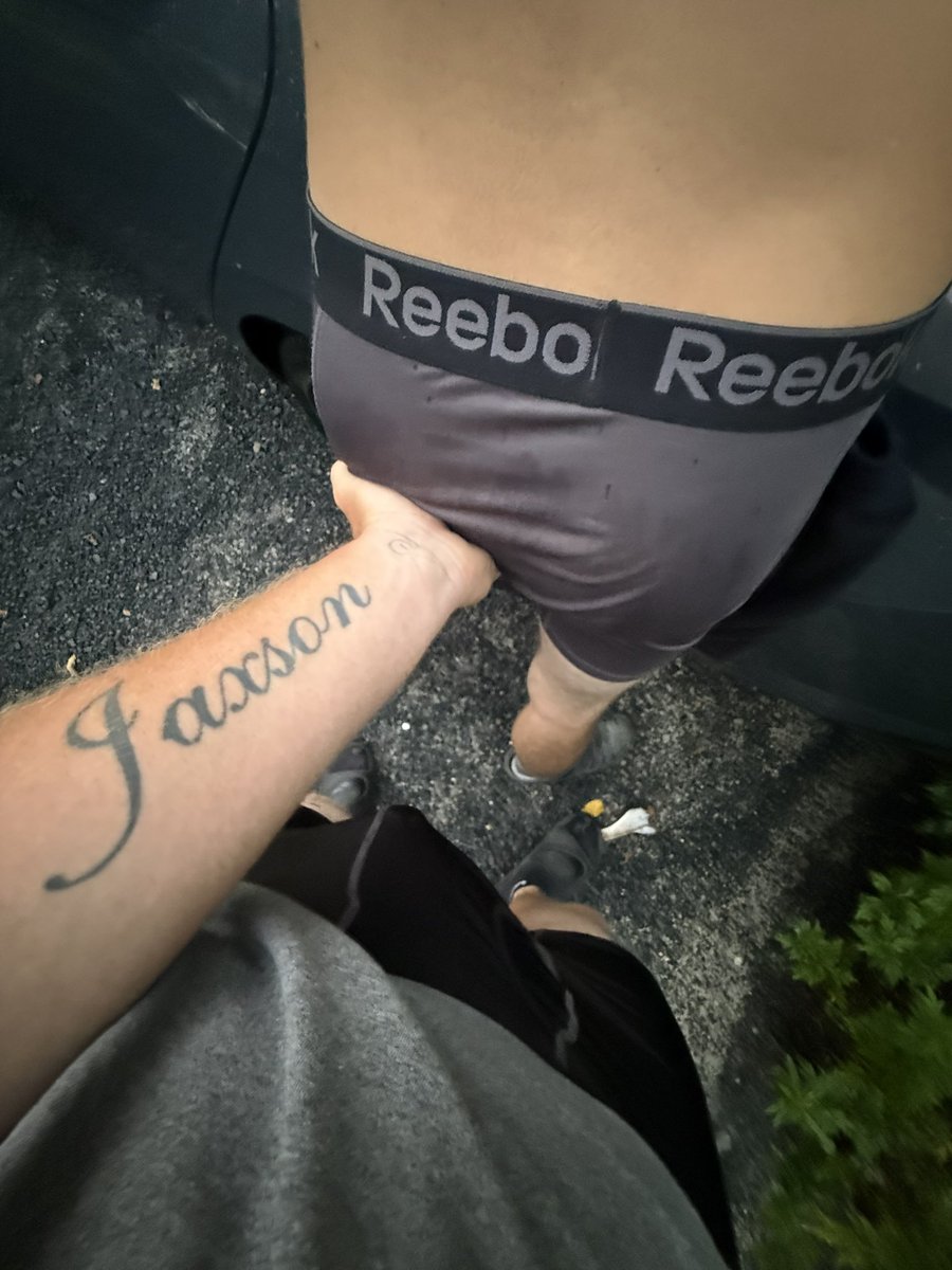lockedroommedia's tweet photo. Just helping out the homie anyway i can, wanna see some more spicy content? Posting 2 new hot ass vids tonight come check it out? Bros ass felt so good as i was dry humping him click the link you won’t regret it 😉🤫😏 
https://t.co/vpbFhgfY88

#straight #friends #bi #horny #sex #goon #gooners #nsfwtwtًً #nsfw #str8bait #DL #goonbait #dl #baited #jerk #porn #onlyfans