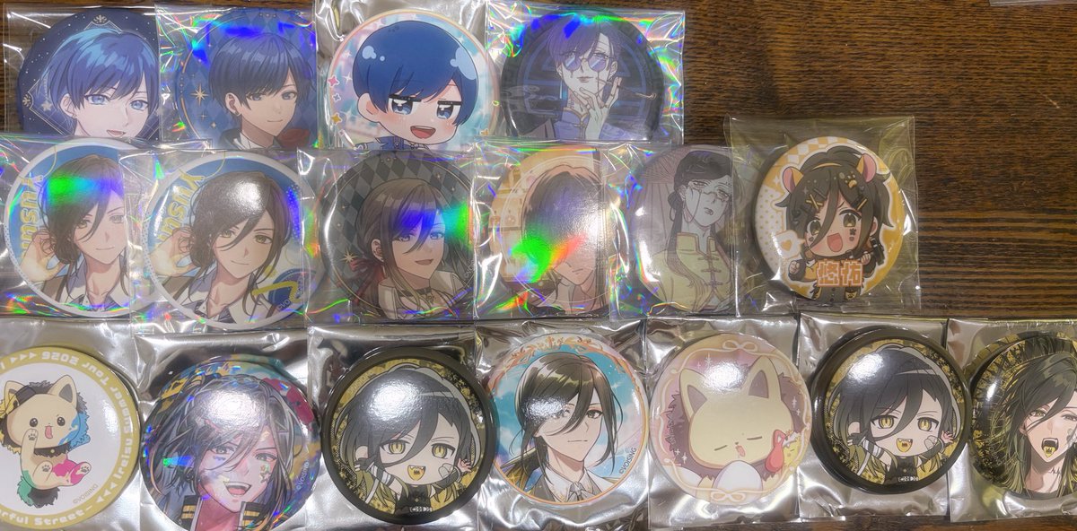 ama03_y's tweet photo. @danier00718 検索より失礼します
当方ホロ無し1点、デフォ2点所持しているのですが、定価での買取可能でしょうか？
ご検討よろしくお願いいたします https://t.co/4hx9Mcuxlk