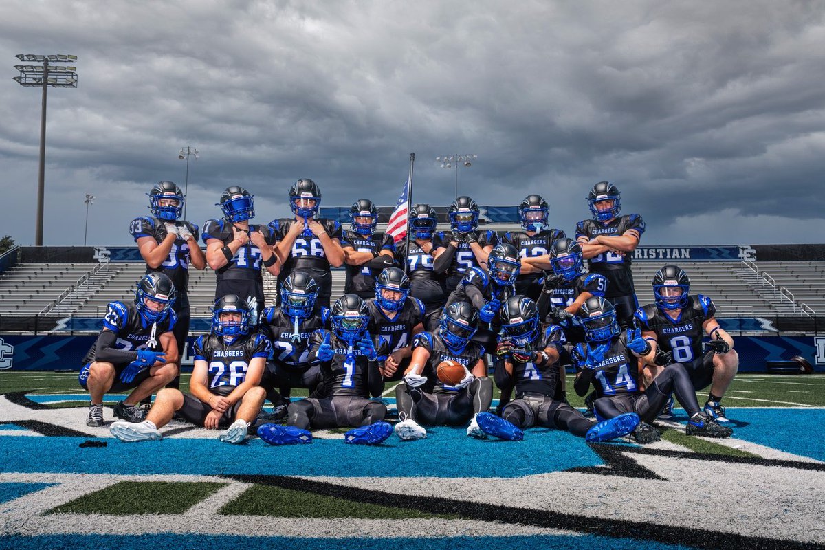 LukeSyvrud's tweet photo. Senior year comin up!! Super excited for this season. #AGTG to be in this position. @_EliteProspects @DylanBelt7 @AustinDonoghue @isaaceverett27 @iceee_lane @JackLemmond_47 @theduke_show @TXPSMedia @dctf @JaxonWarren66 @HudsonDeats8 @b_wood75 @CooperJ0811 https://t.co/OPNdxnCyQw