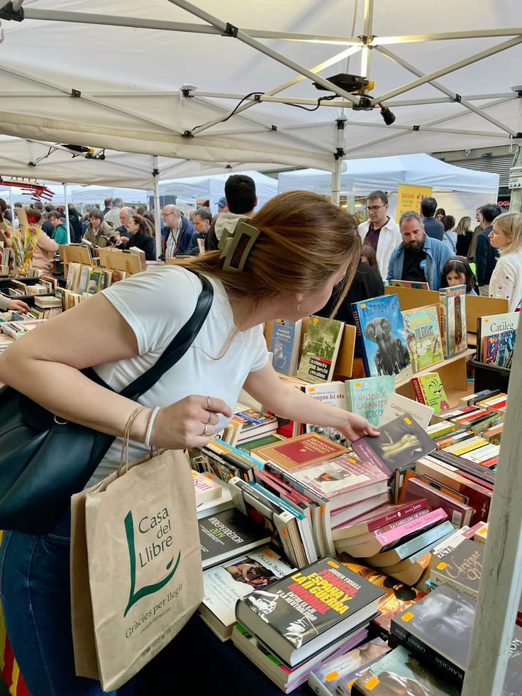 Aurielle007s's tweet photo. The only shopping I desire 📚 https://t.co/e4uScX6CE6
