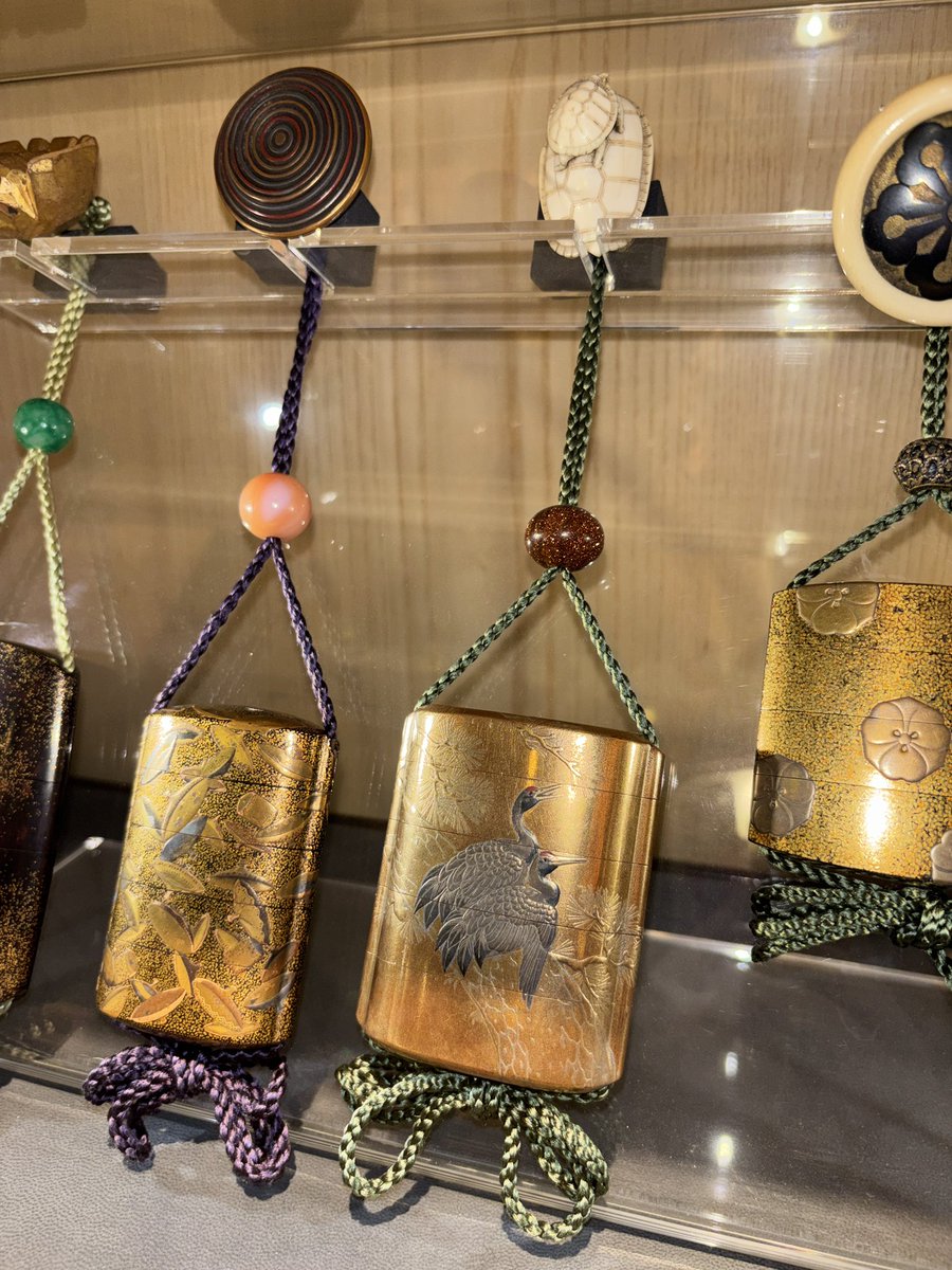 展示中の印籠／Ver.1 展示中の印籠をご紹介します。 精緻な根付と色