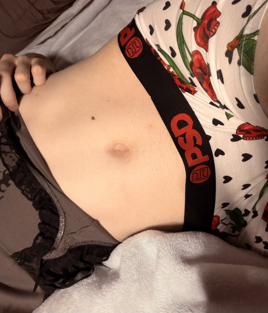 FemRedd's tweet photo. Hope I’m not too late for Tummy Tuesday. https://t.co/psRn0GZJne