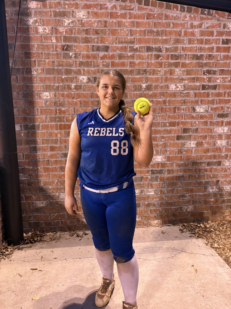accssoftball's tweet photo. The Lady Rebels drop a game on the road at Silliman tonight. @Audreyj_2030 with her 3rd HR of the season! https://t.co/fyuA0td2zz