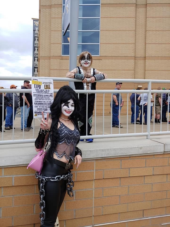 Cujo_Kate's tweet photo. Hard Rock? It's where it's at 🎸  @kiss @PaulStanleyLive https://t.co/tQ8GsOawtG