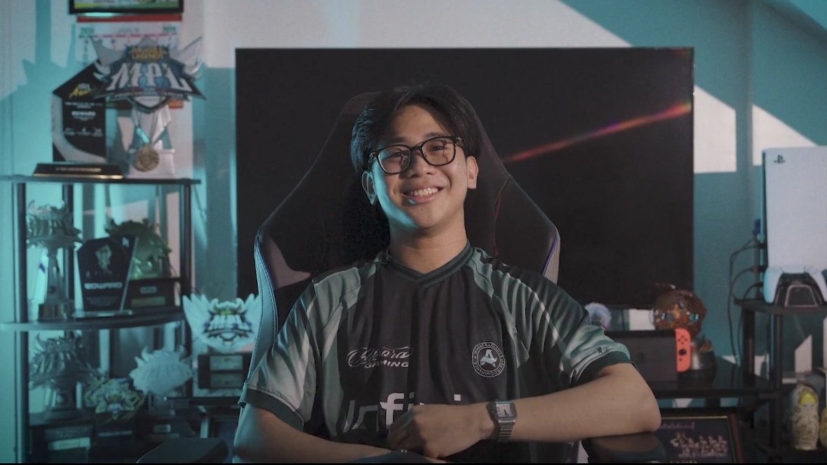Fer_Lim08's tweet photo. Edward Jay "Agent Zero/Mr. Consistent/Abunjing" Dapadap
Former Aurora Gaming PH Exp Laner. 

• 2x MPLPH Grand Finals MVP
• MPLPH Hall of Legends Inductee
• Greatest Player Award
• M-Series “5-Peat” 
• 2x World Champion. 

Agent Zero out. Mission Complete. 

@Edwardzy1 https://t.co/5umvtgaNGz