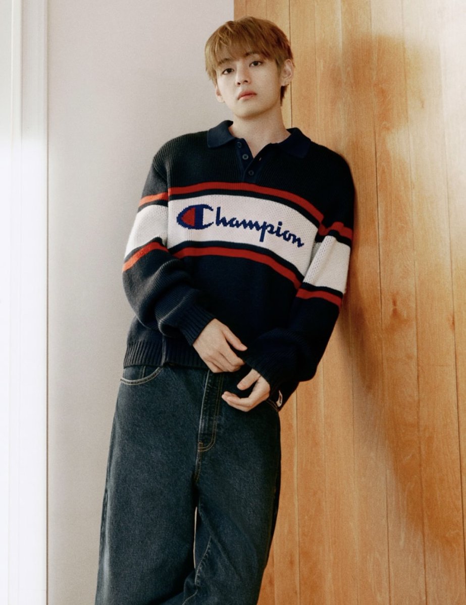 btskthv1230's tweet photo. @fashionsnap "The brand states that V embodies the spirit of "True Champion" with his unique style, exceptional artistic vision, and global influence."

V CHAMPION GLOBAL AMBASSADOR
KIM TAEHYUNG FOR CHAMPION
#TAEHYUNGxCHAMPION
#VxCHAMPION https://t.co/QaVvfrvZF6