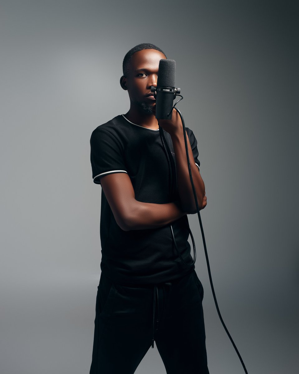 BDirector89552's tweet photo. Excited to create this with @shure 
Disclaimer: This product campaign photoshoot is unofficial. 

Photographed by @BDirector89552 

#productcampaign #advertisingphotography #advertising #shuremicrophone https://t.co/Y22Btrs1y0