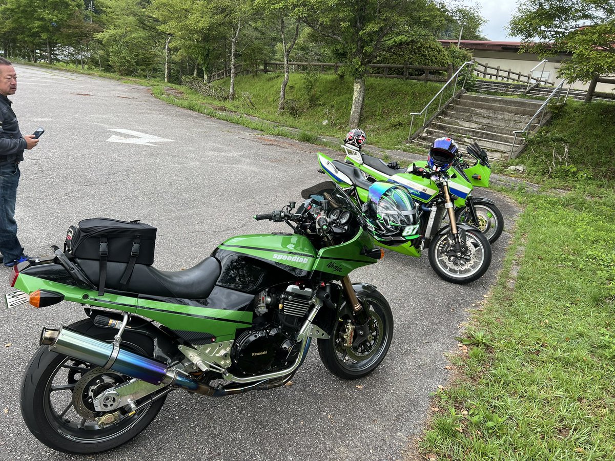 17clipper17's tweet photo. 楽しかった✌️

#kawasaki
#gpz900r
#zrx1100改
#gpz900r改
#茶臼山高原 https://t.co/ZSsCcI1TUK