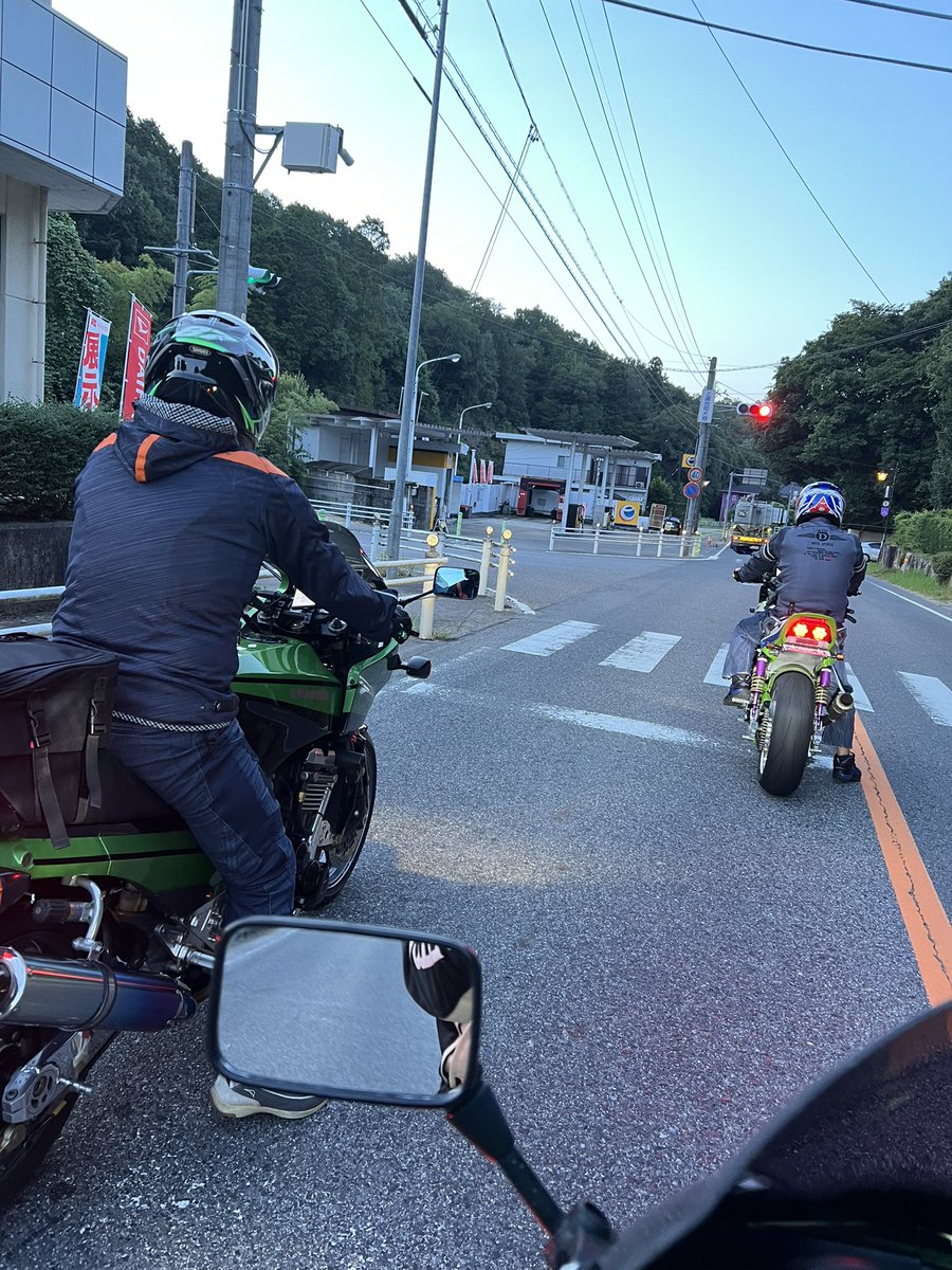 17clipper17's tweet photo. 楽しかった✌️

#kawasaki
#gpz900r
#zrx1100改
#gpz900r改
#茶臼山高原 https://t.co/ZSsCcI1TUK
