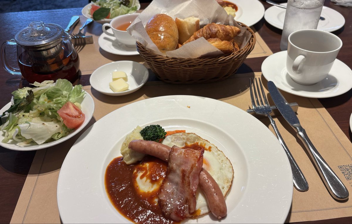 SS_Natsuki's tweet photo. ブリアン北山モーニング。
結構良かった。
車の待機列て何なの…

パンの食べ放題て思った程食べれないんだよね…結構腹に来る。 https://t.co/SonaY6BkPj